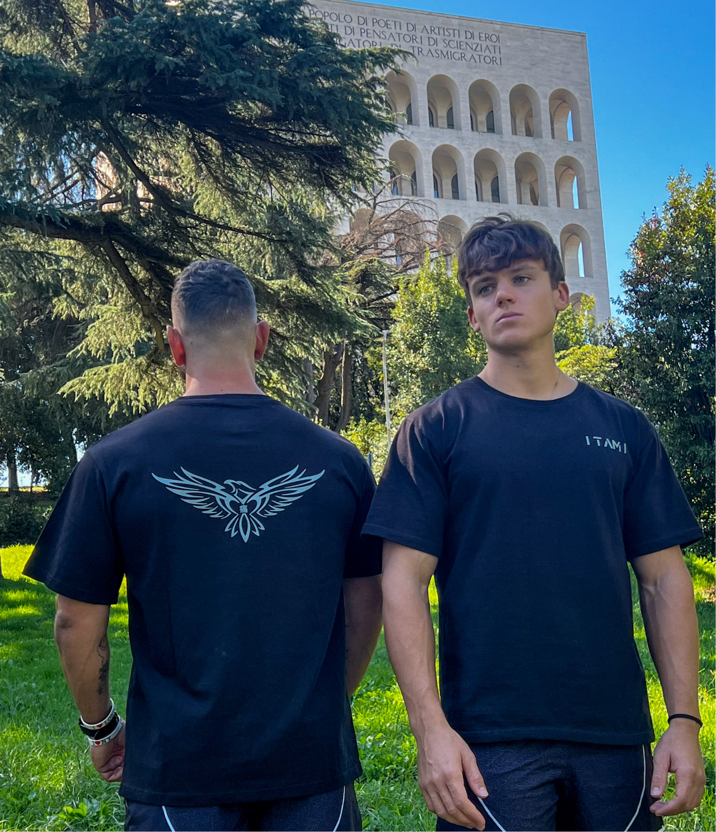 CONQUER OVERSIZE TEE - BLACK