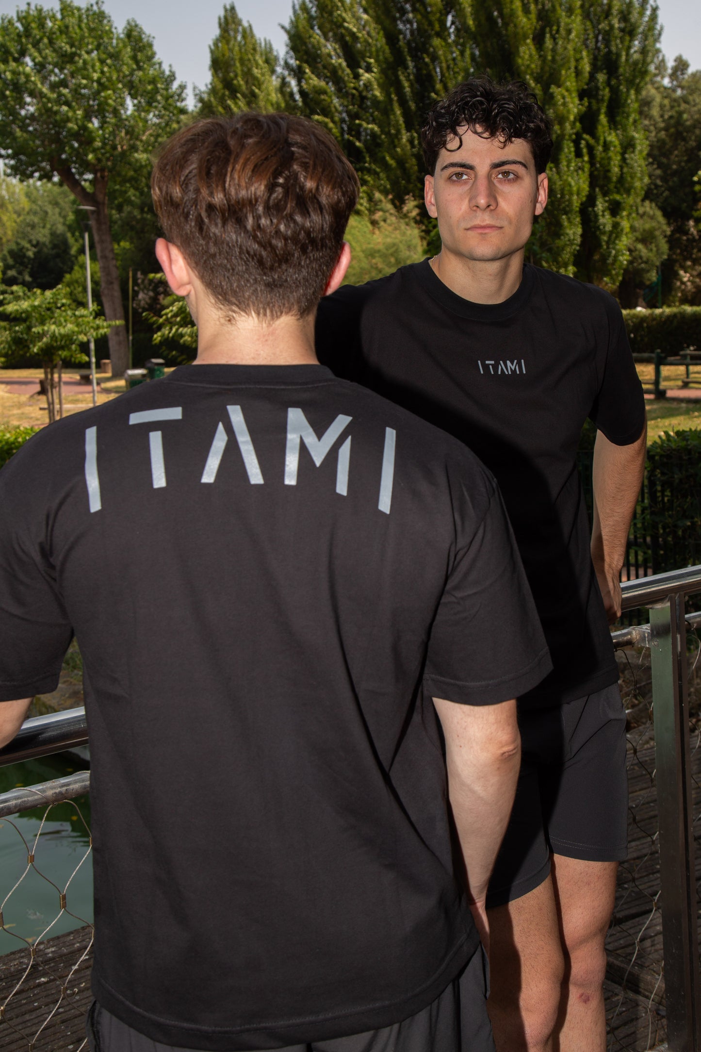 KAGE OVERSIZE TEE