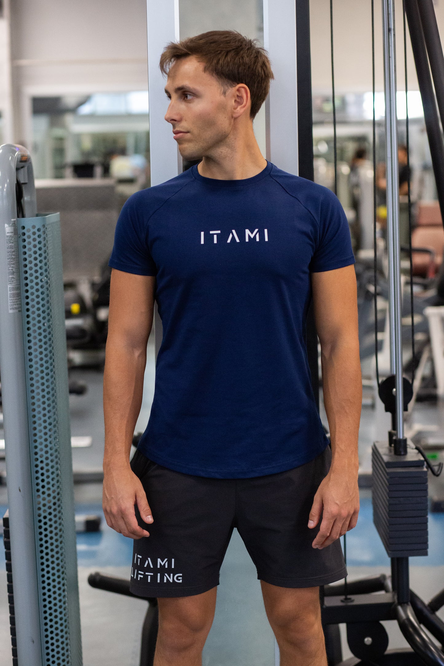 NAVY PERFOMANCE TEE