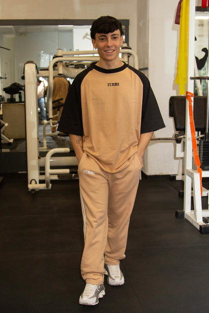 BUSHI OVERSIZE TEE - SAND & BLACK - ITAMI FITNESS BRAND
