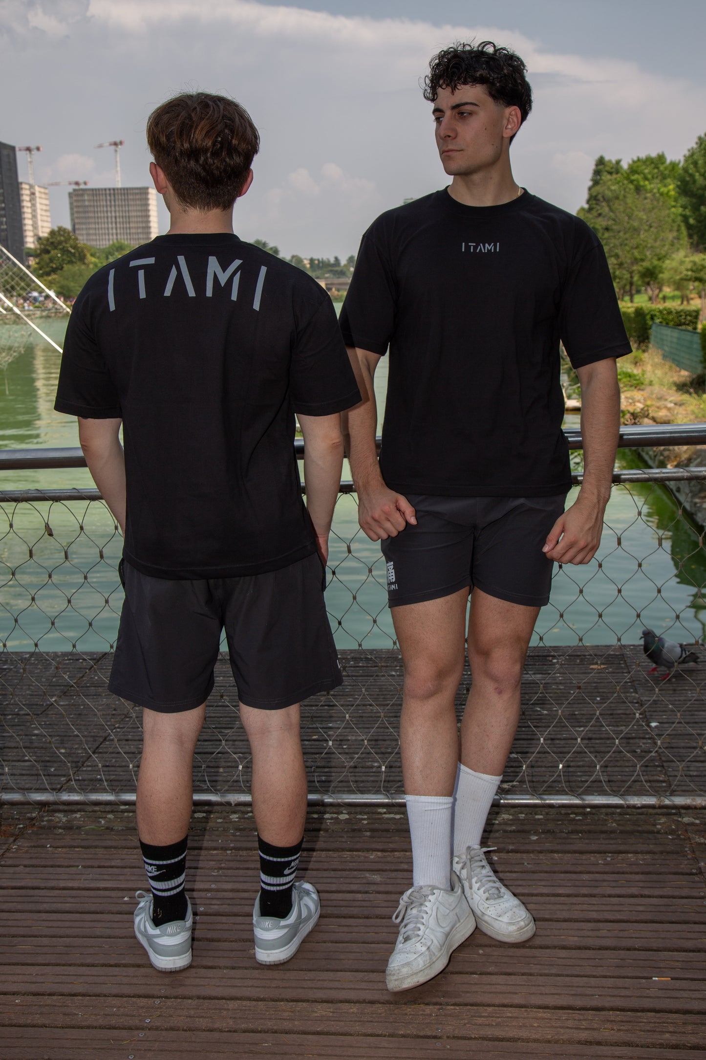 KAGE OVERSIZE TEE