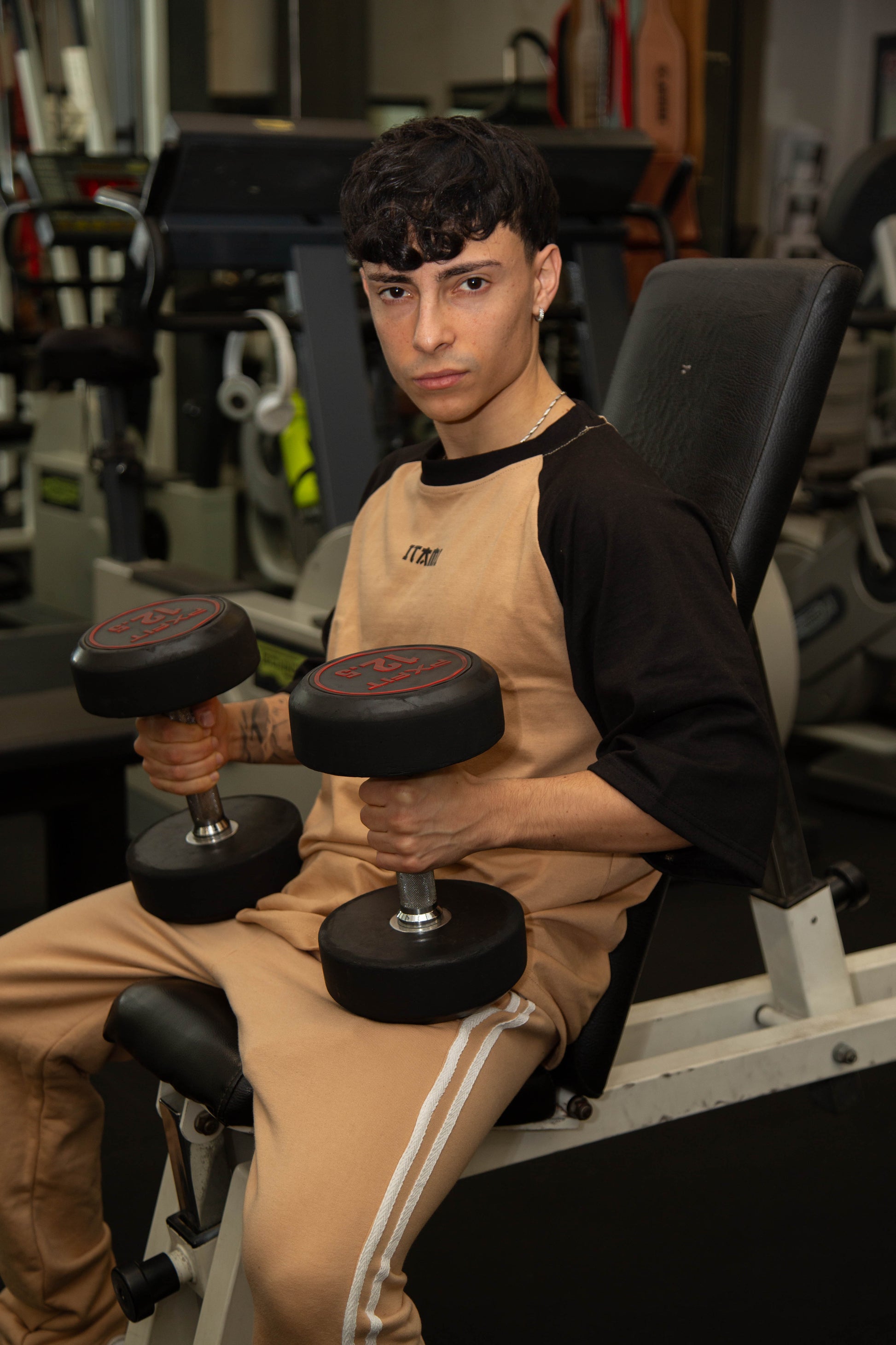 BUSHI OVERSIZE TEE - SAND & BLACK - ITAMI FITNESS BRAND