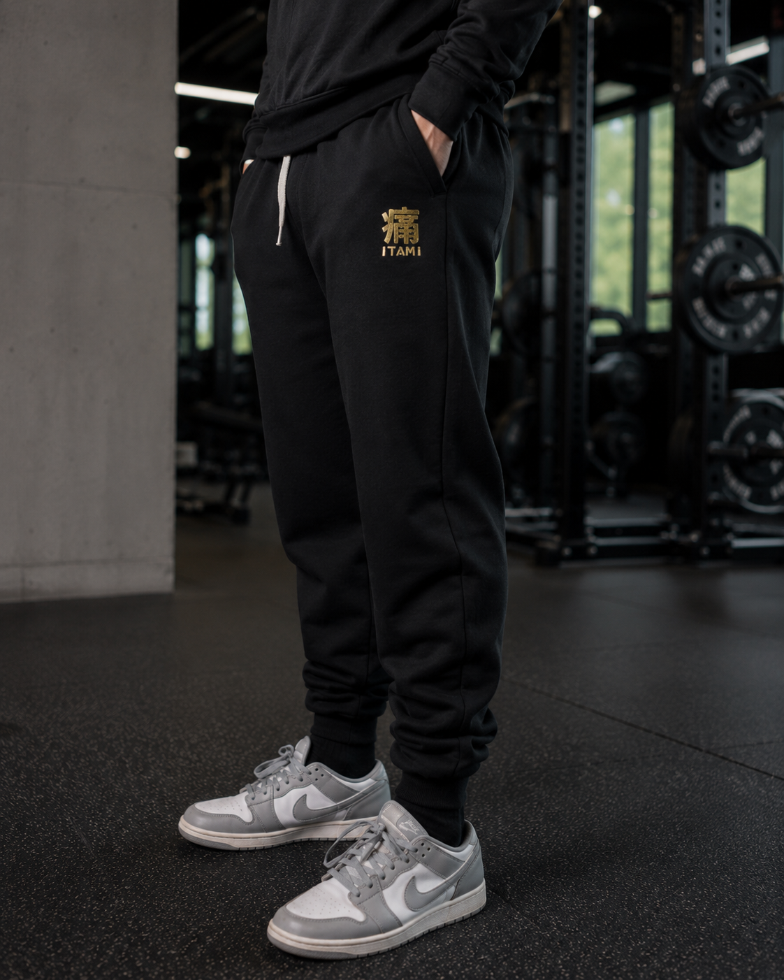 ESSENTIAL JOGGERS