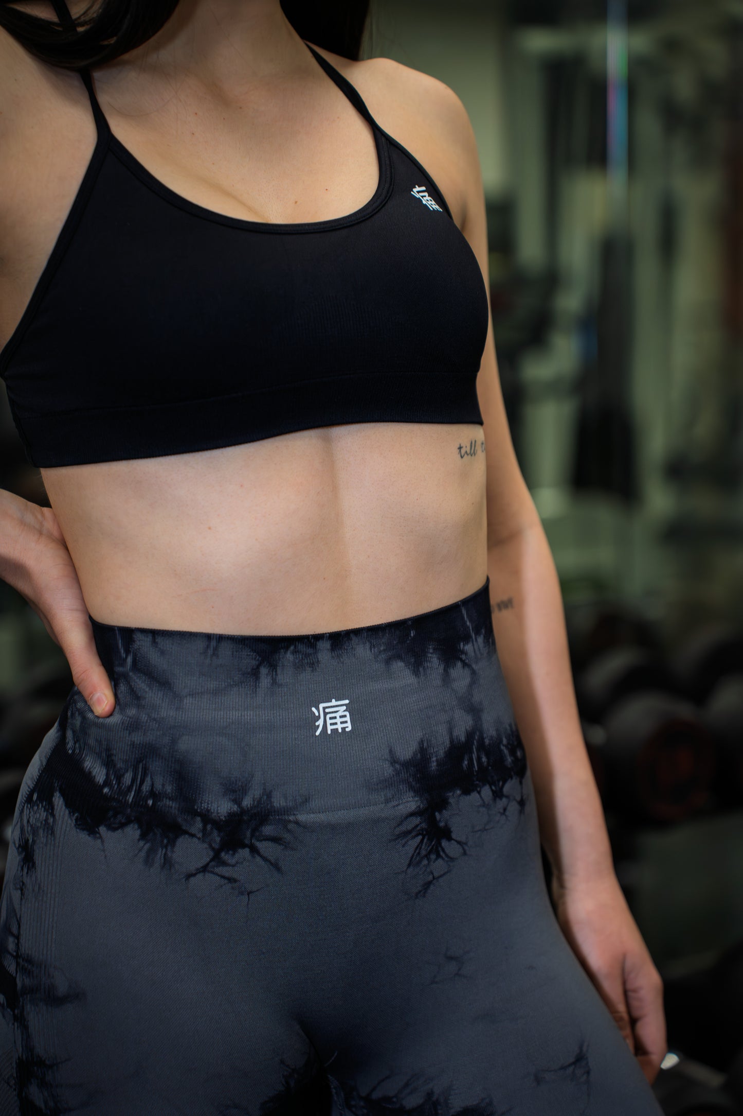 KAGE LEGGINGS PUSH UP – GREY